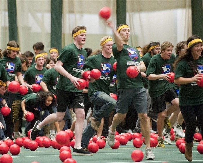 Largest Game of Dodgeball Held in Edmonton, Canada Amusing